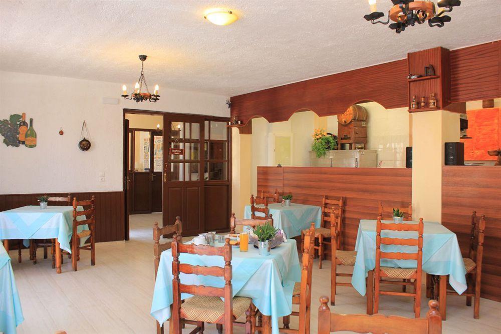 Santa Irini Hotel Perissa  Eksteriør billede