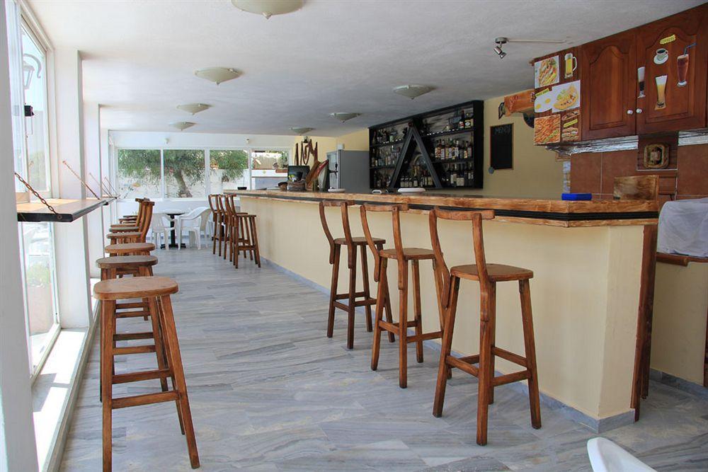 Santa Irini Hotel Perissa  Eksteriør billede